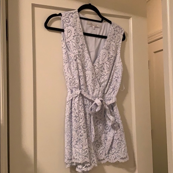 Light blue lace romper - Picture 1 of 2